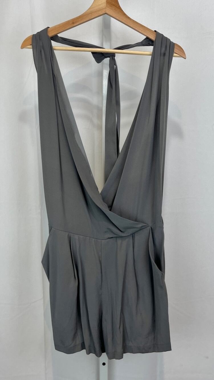 EMERSON THORPE Silk Shorts Romper Sleeveless Halter V Neck Open Back Gray Size M